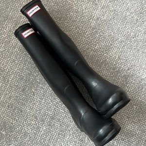 Hunter Black Women's Winter & Rain Boots